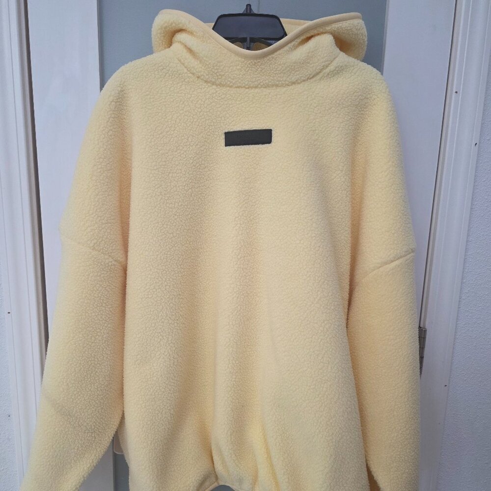 ESSENTIALS Fear of God Hoodie Yellow Sherpa Fleece Pullover β Size L β Oversized - Picture 1 of 15
